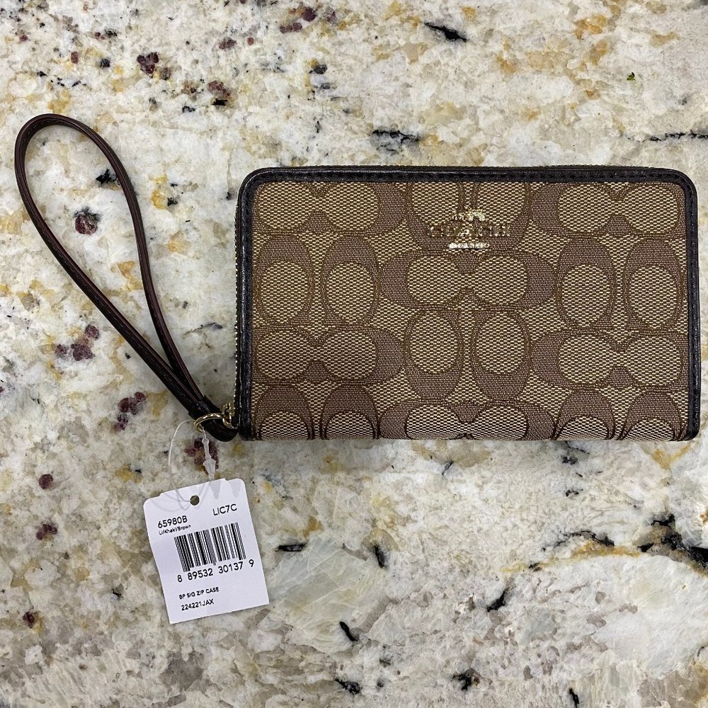 NEW Coach Wristlet